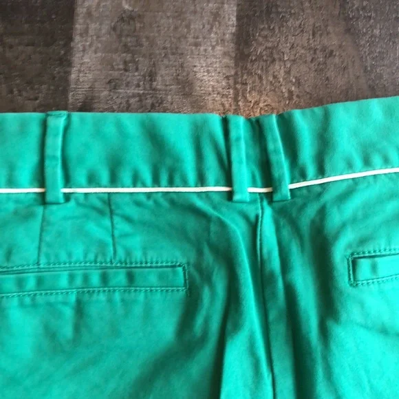 Anthropologie spring green Bermuda short - Picture 10 of 11